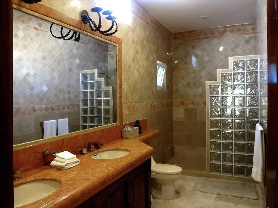 5 Bd Luxury Villa With Large Pool & Minutes From Beach Puerto Aventuras Mexiko