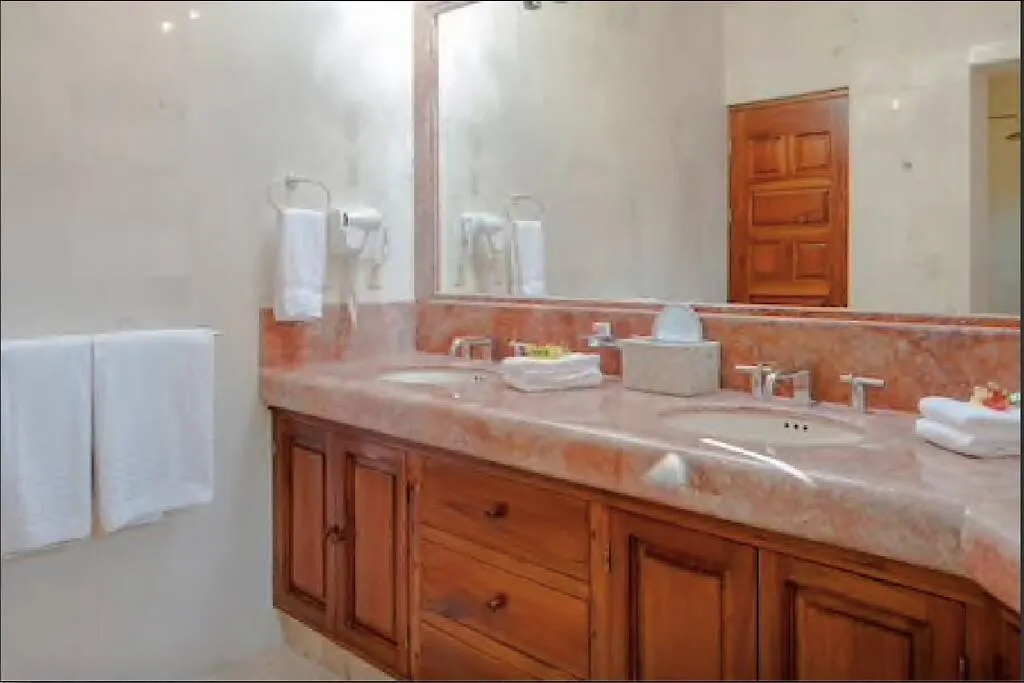 5 Bd Luxury Villa With Large Pool & Minutes From Beach Puerto Aventuras